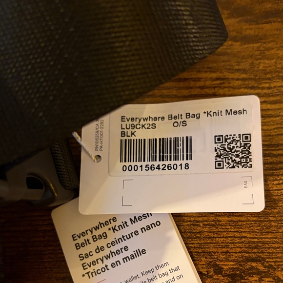 Lululemon Everywhere Black Knit Mesh Belt Bag NWT - Picture 3 of 7